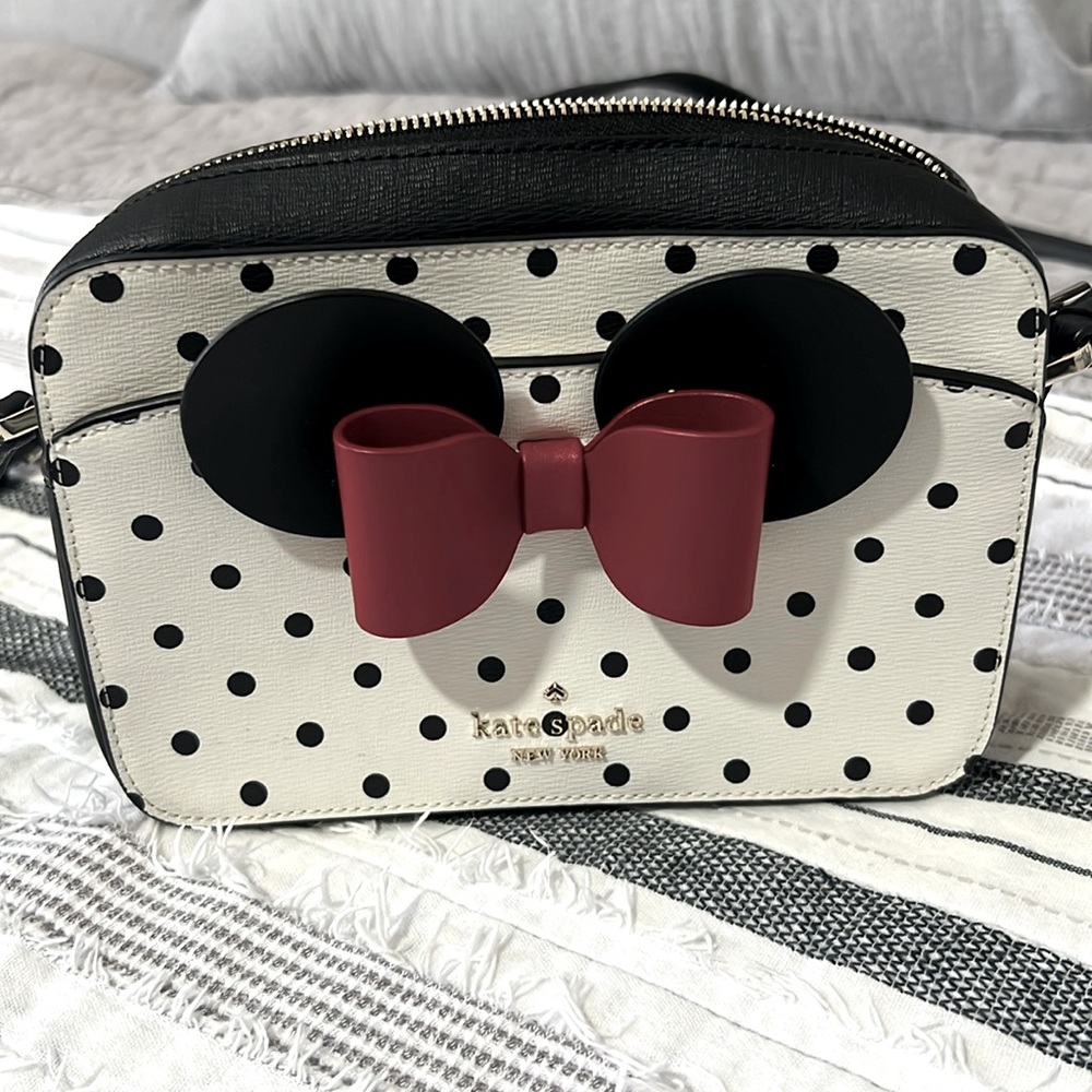 Kate Spade Disney x Minnie Mouse Camera Bag Crossbody Purse Bow Polka Dots EUC